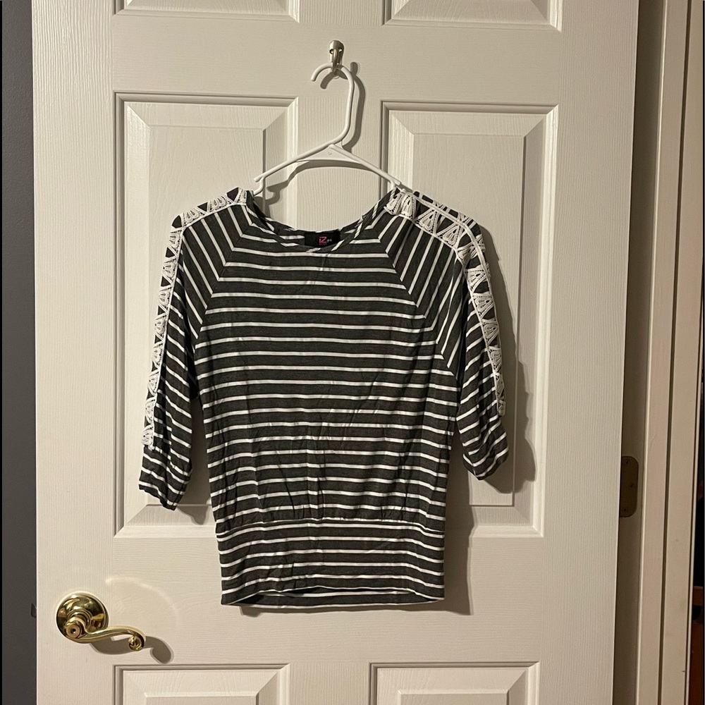 Grey/White Cute Dressy Shirt
